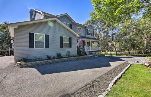 Hot Tub, Fire Pit and Lake Access Poconos Escape! - Foto 44