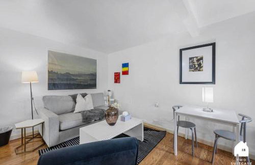 Garden Oasis Cozy Home Near Bart Shop with Parking - Photo 5