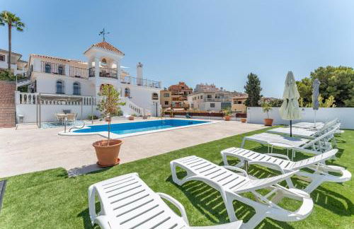 VB Villa Coto 7BR w Pool & Views - Photo 35