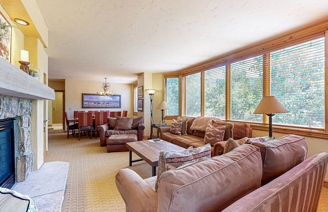 Torian Plum Condominiums - Foto 80