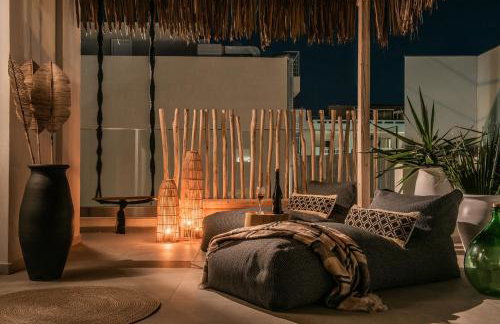 Khroma Luxury Suite 2 Beach front apartment - Photo 25