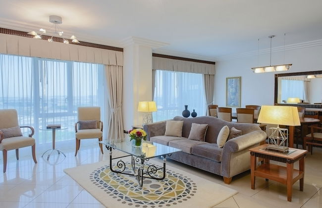 Grand Hyatt Residence - Photo 13