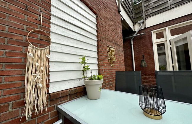 Apartment in the Fortified With Private Garden - Photo 43