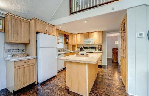 Fire Pit Arcade Games Deck Grill & Pool Access - Foto 12