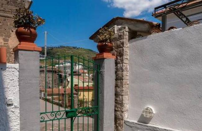 Domus Smeraldo Terrace and sea View Amalfi Coast - Photo 19