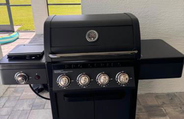 Brand New Luxury 4 bedroom heated pool home - Foto 30