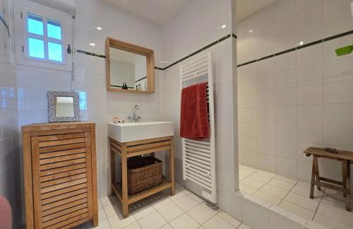 Chaumière entre rivière & champs, piscine privée - Foto 10