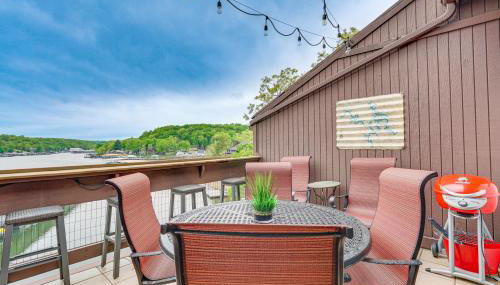 Boat Slip and Pools Waterfront Osage Beach Condo! - Foto 3