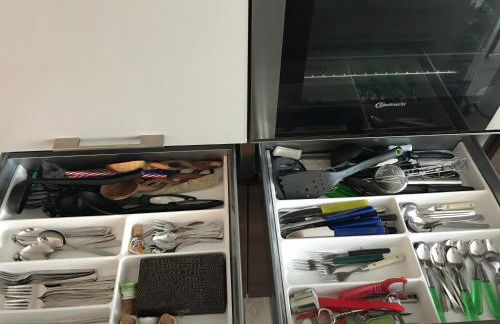 Große & voll ausgestattete Apartments, Studios, Doppelzimmer, Workspace, Parkplatz, Netflix, Prime & schnelles Wifi in ruhiger Lage mit Garten - Foto 28