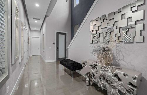 Luxury 6BR Villa w Pool & Cinema 4mi to Disney - Foto 48