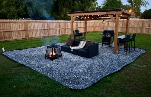 Close to Downtown, Beaches, and NAS! - Photo 3