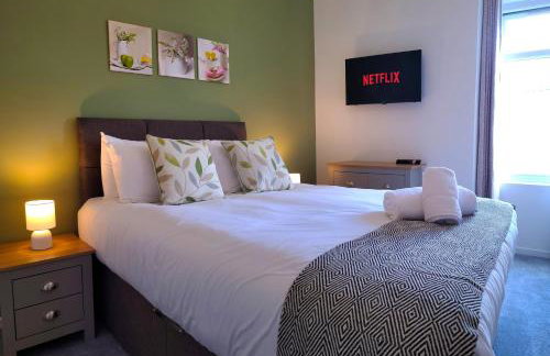 4 Bed - Parking - Close to M4 - Ideal for Work - Foto 10