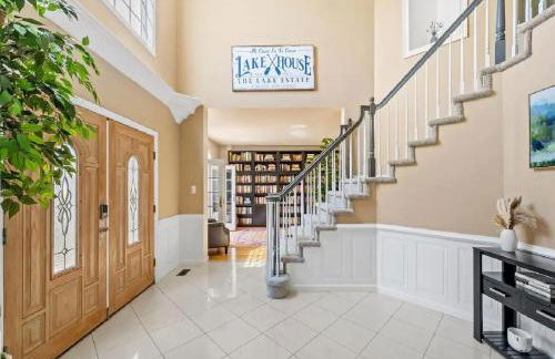 13-Acre Private Estate, Private Lake, Private Golf Range, Private Forest & Hiking Trails - Foto 9