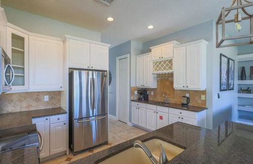 Luxurious Pool Home Overlooking Golf Course - Foto 48