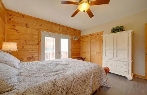 Maggie Valley Cabin with Private Hot Tub and Game Room - Foto 16