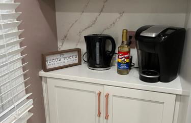 Elevated Entertainment Sleep Suite - Foto 9