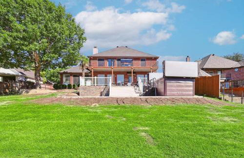 The Best of Lakeside Living - Luxury at its Finest - Photo 48