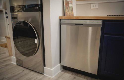 Cozy Pool & Hot Tub Retreat by Casino - Foto 22