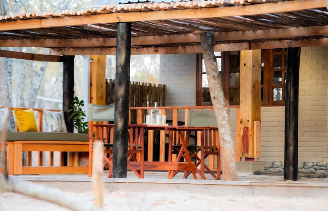 Rustic Luxury Farm Cabin Located in Hwedza - 2031 - Foto 40