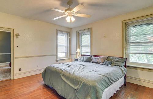 Historic Main Street Getaway - Foto 9