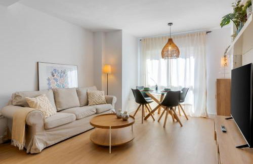 WintowinRentals Modern Apartment with Private Indoor Patio in Málaga - Foto 9