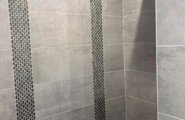 Custom Luxury Rambler in Highland Hills - Foto 5