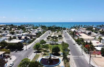 Guarajuba Summer Flat Melhor localização de Guarajuba e melhores Flats Beira Mar de Guarajuba Dispomos de 4 flats decorados no mesmo condomínio Aqui você não precisa de carro para nada Faça tudo à pé - Foto 24