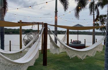 Lagoon Paradise - Photo 2