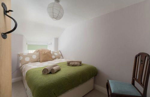 4-Bed Cottage - Pets with Garden & Wood Burner - Foto 19