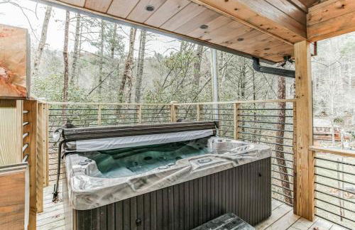 Brand New 2BR2BA Cabin Cherry Log Big Hot Tub Views - Foto 3