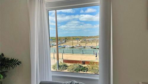 River Breeze 3-Bed BALCONY Apartment - Foto 5