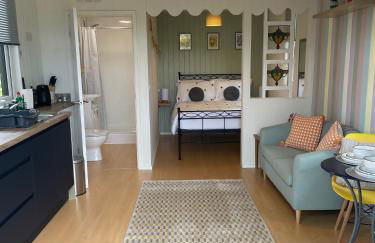 Pwllglas Bach - Spacious Cabin - Photo 13