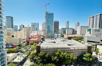 Contemporary Comfort Rooftop Views & Full Kitchen - Foto 39