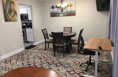 Entire Twnhouse 2bdrms 3Bthrm 2Qbeds 2Levls Fncd Bkyard - Foto 22