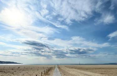 Apartament estilós i renovat a primera línia, amb vistes privilegiades! - Foto 32