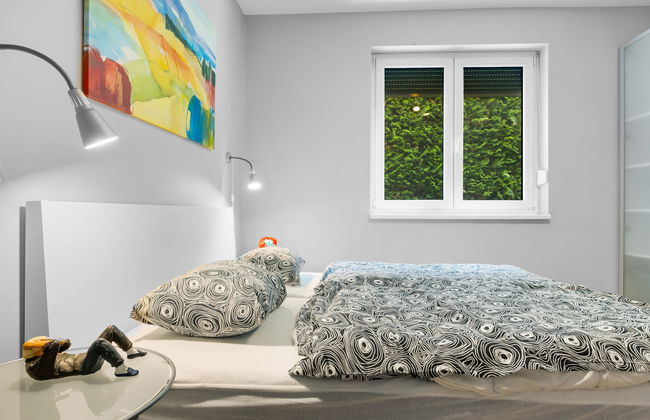 4 bedroom House in Siófok with private pool and garden - Photo 23