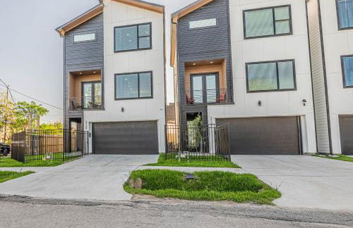 Modern Luxury retreat in downtown - Photo 16