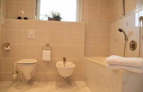 Superior - Ferienhaus am Engelsbach mit Garten und Pool - Photo 8