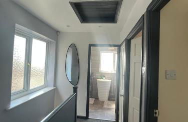 Shortlet Express, Beautiful 3 bedroom House in Rainham - Foto 7