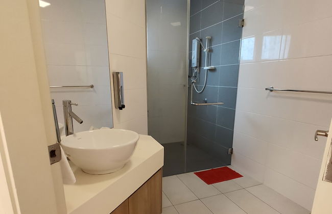 Crest Residence - Photo 38