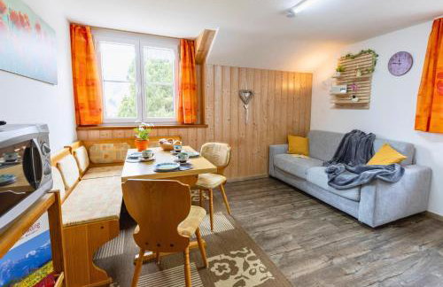 Haus Hindelang - 2 FeWos mit Zugspitzblick, inkl Königscard, gratis Parken & WLAN, Self Check-In, 5 Minuten ins Zentrum - Foto 3