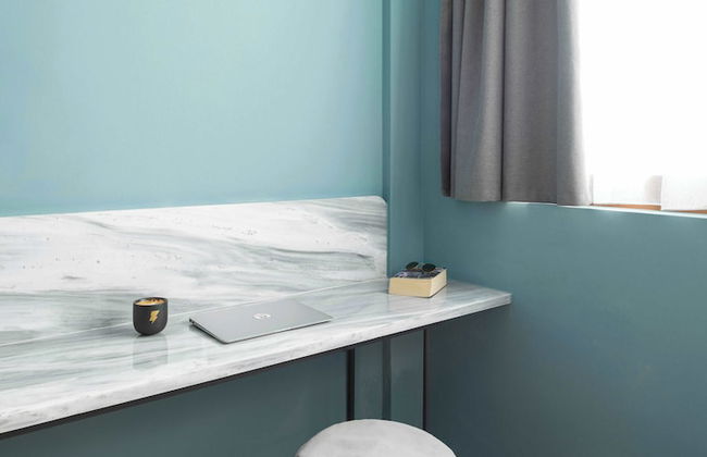 Zeus is Loose Hostel - Photo 13