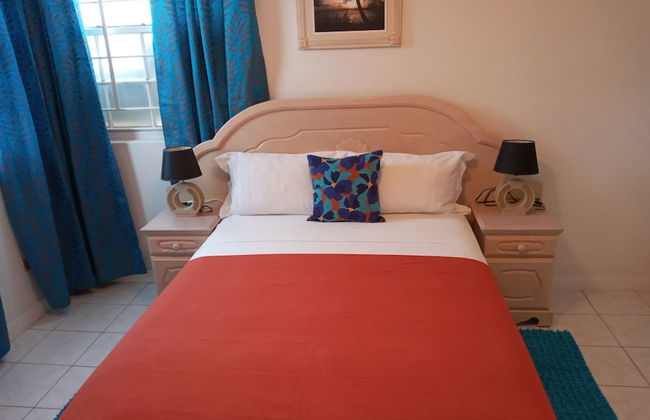 Cumber's Tropical Apartments - Foto 9