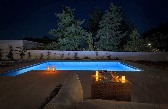 Casa Bianca Villa With Private Pool - Photo 13