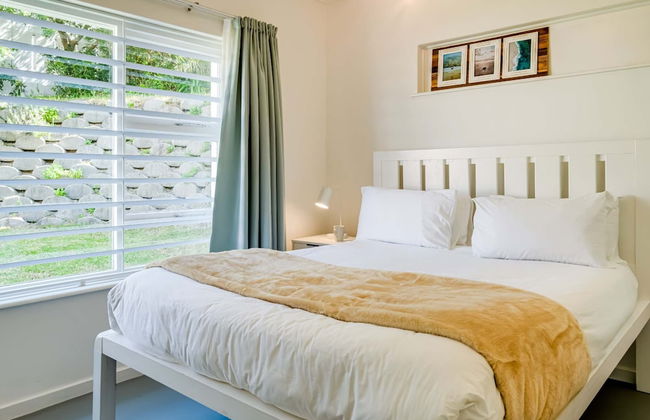 Unwind in Coastal Charm at Villa Santorini - Photo 43