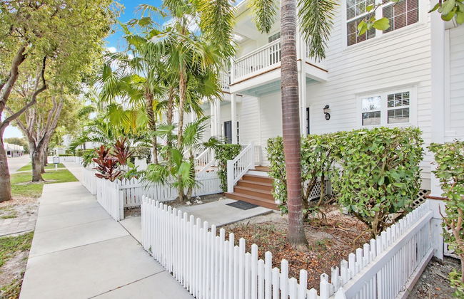 Waterfront Luxury Villa With Sunset Views And Boat Slip 3 Bedroom Townhouse by RedAwning - Foto 33