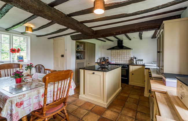 Yew Tree Cottage- Sleeps 12, Garden & Pet-friendly - Foto 16