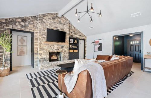 Hot Tub Pool + Firepit + Gameroom ~ Guesthouse - Foto 72