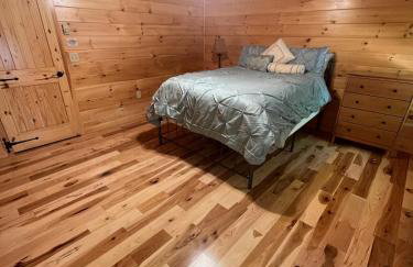 Luxury Cabin with Outdoor HotTub-NEW Construction - Foto 27