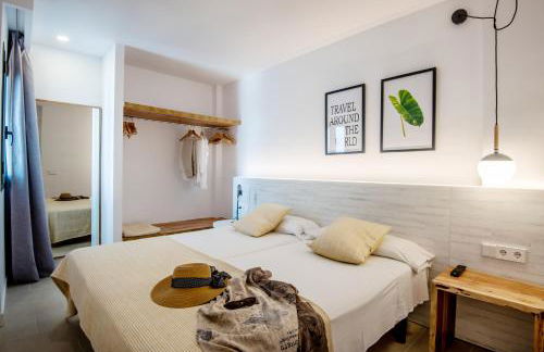 Apartamentos Es Pujols - Emar Hotels - Foto 1